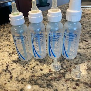 4 Dr Brown’s Bottles with two extra nipples